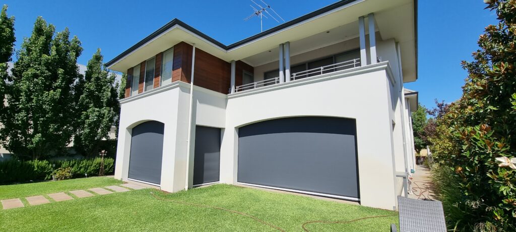 Southern River x 3 Ziptrak Outdoor Blinds